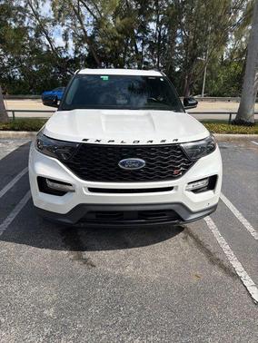 Star White 2023 Ford Explorer ST