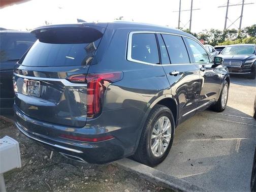 2021 Cadillac XT6 Luxury FWD