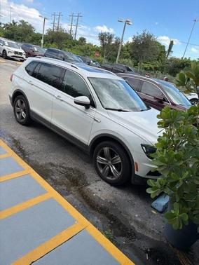 2018 Volkswagen Tiguan 2.0T SEL Premium
