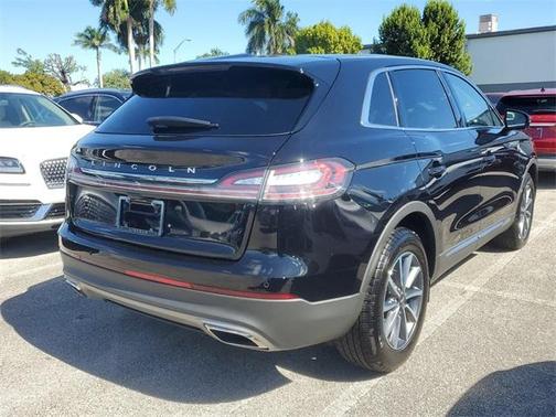 2022 Lincoln Nautilus Standard