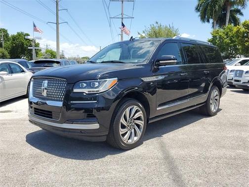 2023 Lincoln Navigator L Reserve