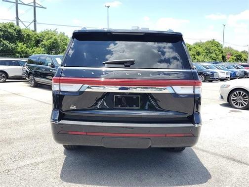 2023 Lincoln Navigator L Reserve