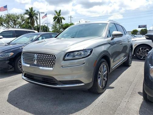 2023 Lincoln Nautilus Standard