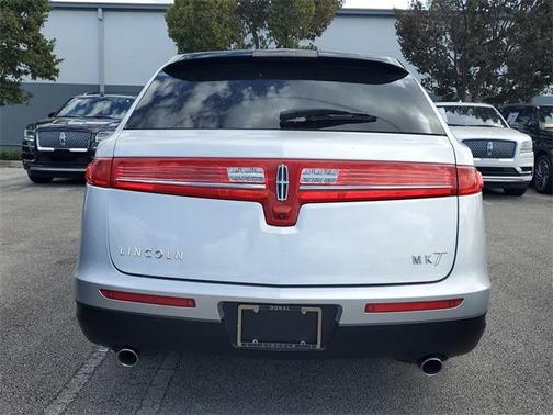 2018 Lincoln MKT Premier