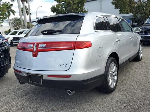 2018 Lincoln MKT Premier