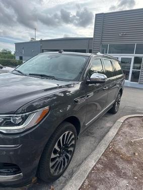2023 Lincoln Navigator L Black Label