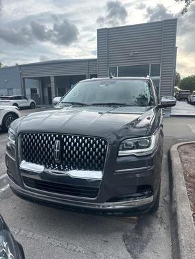2023 Lincoln Navigator L Black Label