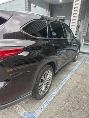 2021 Toyota Highlander Platinum