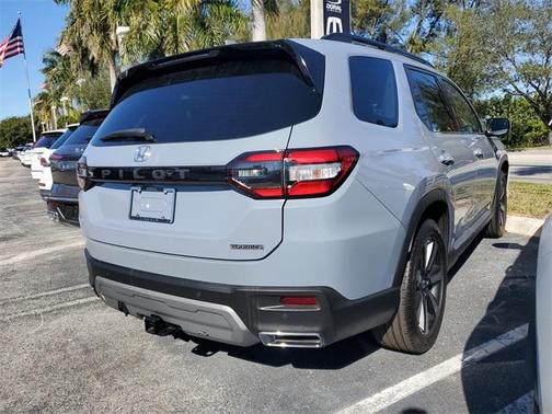 2024 Honda Pilot Touring