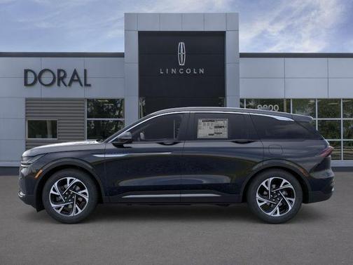 Black Metallic 2026 Lincoln Nautilus Premiere