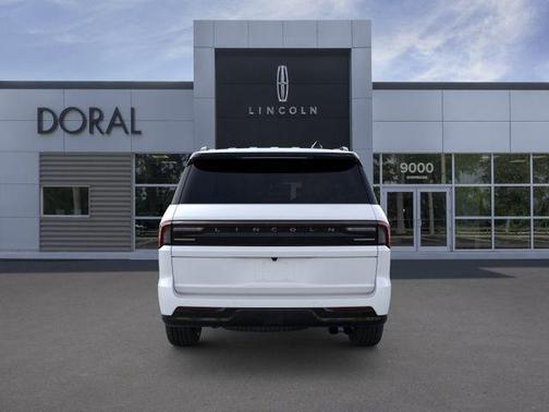 Crystal White 2026 Lincoln Navigator Black Label