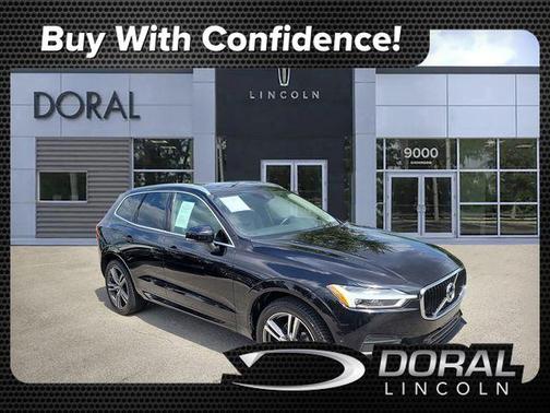 Onyx Black Metallic 2018 Volvo XC60 T5 Momentum
