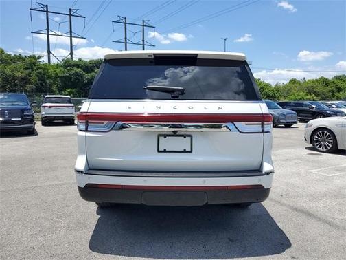 2023 Lincoln Navigator L Reserve