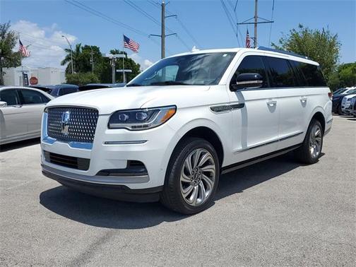 2023 Lincoln Navigator L Reserve