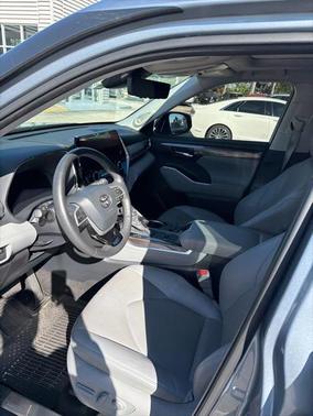 2024 Toyota Highlander Platinum