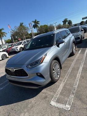 2024 Toyota Highlander Platinum