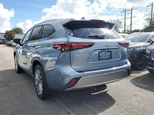 2024 Toyota Highlander Platinum