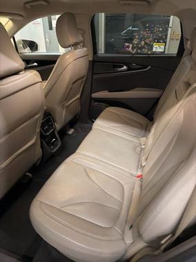 Ceramic Pearl Metallic Tinted Clearcoat 2022 Lincoln Nautilus Standard