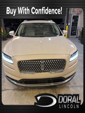 Ceramic Pearl Metallic Tinted Clearcoat 2022 Lincoln Nautilus Standard
