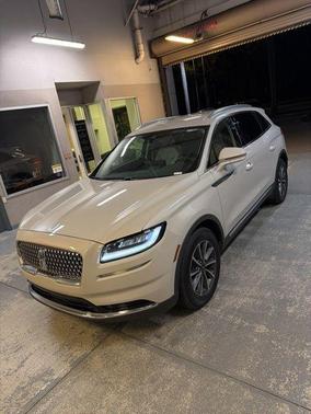 Ceramic Pearl Metallic Tinted Clearcoat 2022 Lincoln Nautilus Standard