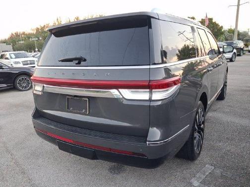 Dark Gray Metallic 2022 Lincoln Navigator L Black Label