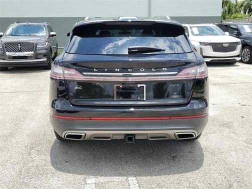 2019 Lincoln Nautilus Select