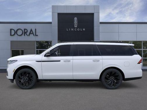 White Metallic 2026 Lincoln Navigator L Reserve