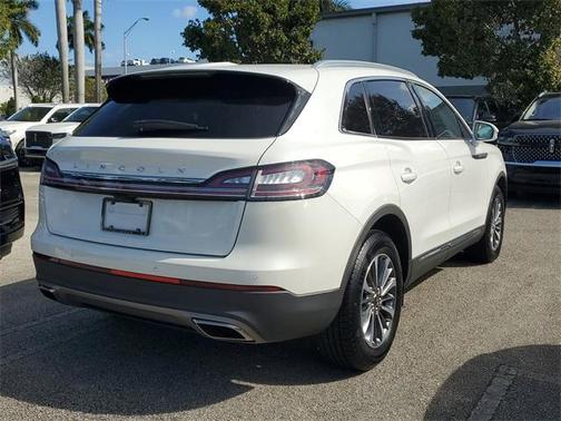 2023 Lincoln Nautilus Standard