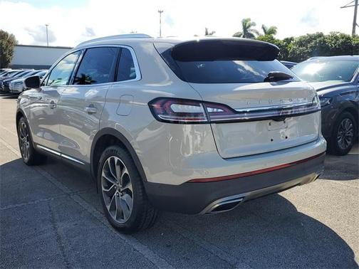 2022 Lincoln Nautilus Reserve