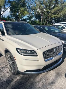 2022 Lincoln Nautilus Reserve