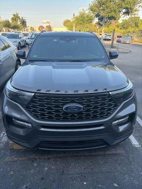Carbonized Gray Metallic 2023 Ford Explorer ST-Line