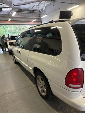 2000 Dodge Grand Caravan SE