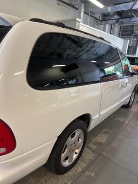 2000 Dodge Grand Caravan SE