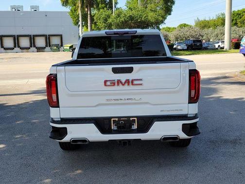 Summit White 2022 GMC Sierra 1500 Denali