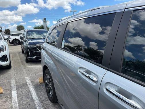 Celestial Silver Metallic 2025 Toyota Sienna Platinum 7 Passenger