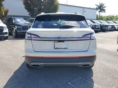 2022 Lincoln Nautilus Reserve