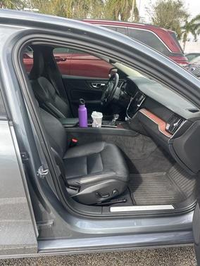 2021 Volvo S60 T5 Momentum