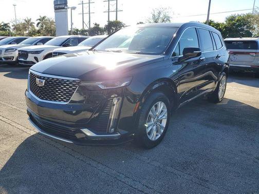 2022 Cadillac XT6 Luxury FWD
