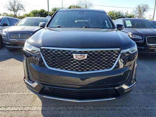 2022 Cadillac XT6 Luxury FWD