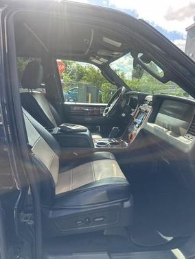 2012 Lincoln Navigator Base