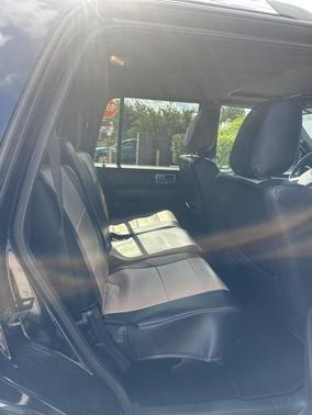 2012 Lincoln Navigator Base