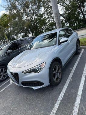 Moonlight Gray Metallic 2023 Alfa Romeo Stelvio Sprint