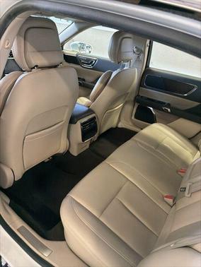 Ceramic Pearl 2020 Lincoln Continental Standard