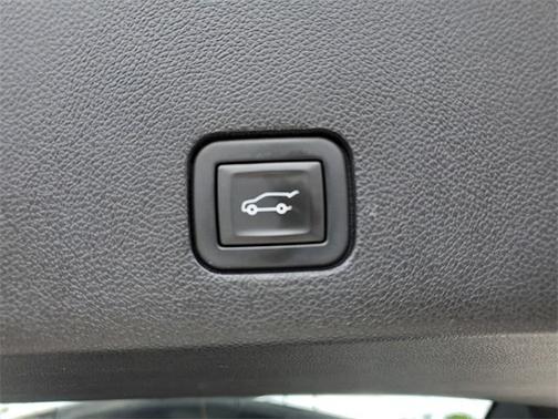 2022 Cadillac XT6 Premium Luxury FWD
