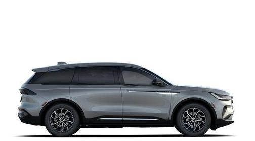 Radiance Metallic 2026 Lincoln Nautilus Premiere