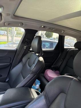 2018 Volvo XC60 T6 Momentum