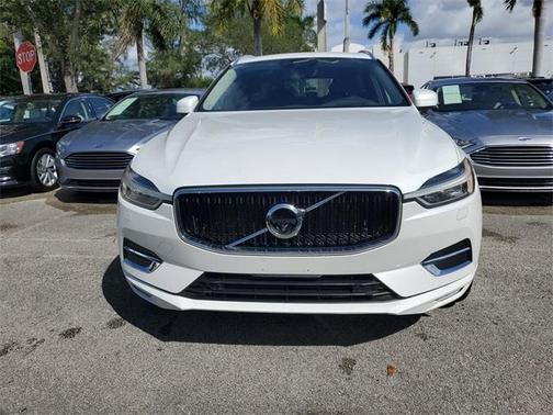 2018 Volvo XC60 T6 Momentum