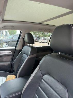 Tourmaline Blue Metallic 2023 Volkswagen Atlas 3.6L SEL Premium R-Line