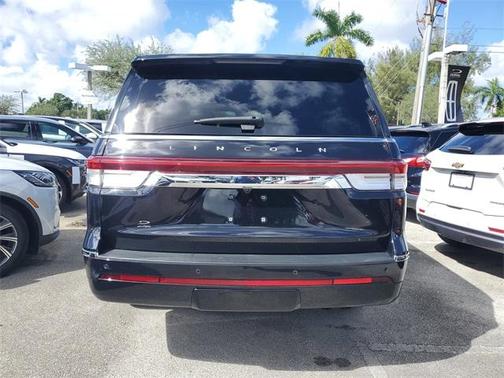 2023 Lincoln Navigator L Reserve