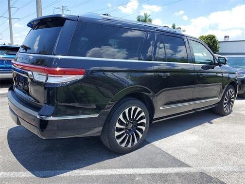 2022 Lincoln Navigator L Black Label